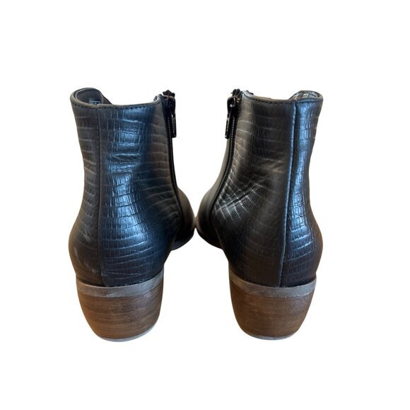 Clarks Mila Myth Women's Size 7.5 Heeled Ankle Black Boots Booties Leather NWOB‎ - Picture 3 of 9